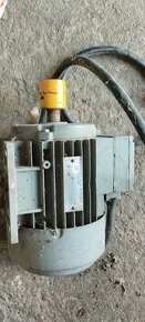 Prodám el.motor 0.75kw 380/220 volt 1300 otáček
