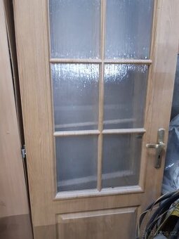 Dvere 70 l+ p,jeste nejake 80 a 60.