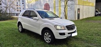 Mercedes ml w164 3.5i auto je USA verze