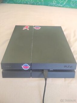 PS4 + 2 ovladače včetně nabíjecího kabelu a 6 her