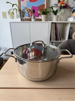 Sada hrncu plus poklicky