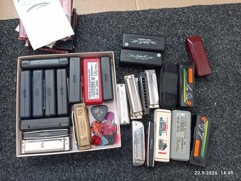 Sada foukacích harmonik