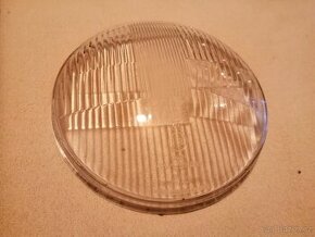 Sklo světlometu Trabant