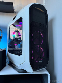 Prodám prostornou PC skříň Corsair Big Tower 💪🏽😍