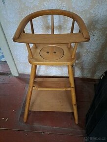 Jidelni zidlicka z 80.let