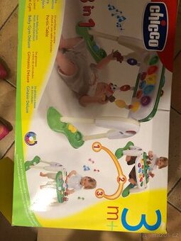 Interaktivní hrací hrazdička, stoleček Chicco