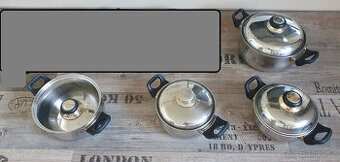 Nádobí z bytu - hrnce, talíře, hrnky, sklenice