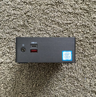 Prosám mini pc Gigabyte, Windows 11 pro