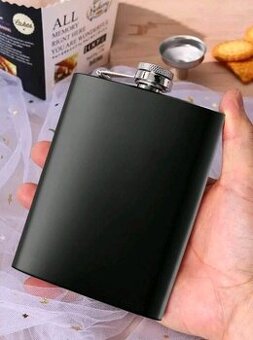 Nová kapesní placatice-placatka na alkohol 8oz (237ml)-černá