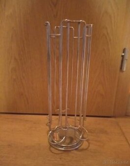 Stojan na kapsle Dolce Gusto