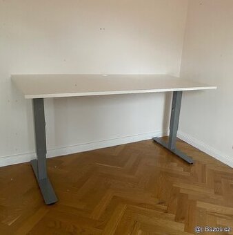 Pracovní stůl KINNARPS - 1
