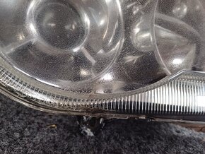 Světla na Chrysler 300C - první generace 