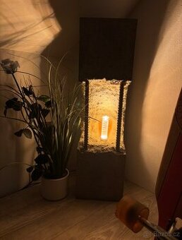 Betonová lampa