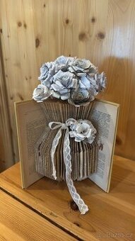 Dekorace ze starých knih a papíru, bookart