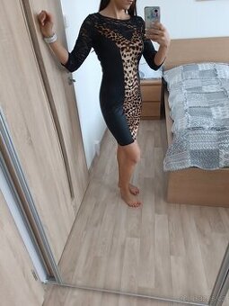 Dámské šaty na zip vel. M