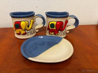 Sada dvou hrnečků pro pár a k tomu podšálek