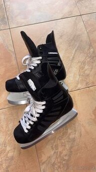 Lední brusle vel. 40