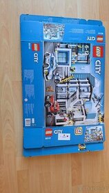 Lego city velká policejní stanice - 1