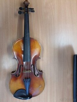 Housle 4/4 LCremona Luby