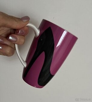 Hrnky WELL HEELED designed by Christopher Vine for Maxwell &