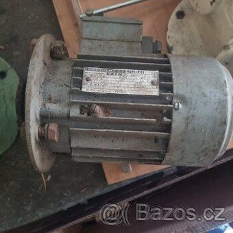 prodám elektromotor, nevyužitý, dědictví