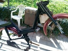Prodám moto rám a díly na moped - 1