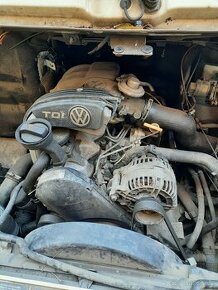 Motor VW LT 46 2.5TDI 80kw typ AVR