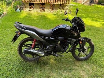 Honda 125 CBF - 1