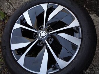 škoda karoq 4x4 r18 nová alu kola 5x112 černá