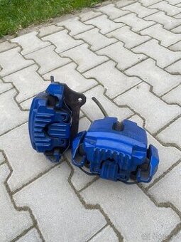 Třmeny E90