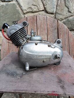 Motor na stadion s11