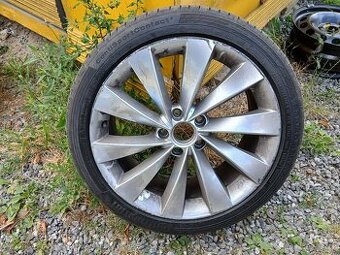 3C8601025AB prodám toto 18" alukolo s pneu