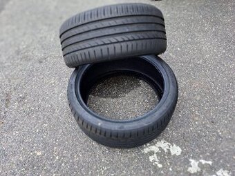 245/35 r19
