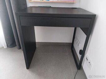Psací stůl Ikea Micke černohnědá 73x50 cm