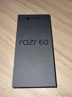 Motorola Razr 60 Pantone Spring