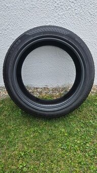 235/45 R19 zimní pneu nokian