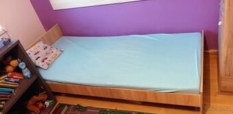 Dětská postel 200×90 cm – světlý dub (s roštem, bez matrace)