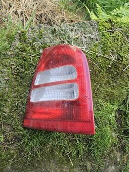 Škoda Octavia 1 pravé zadní světlo.