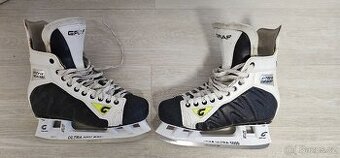 Prodám celou kompletní výstroj na hokej.