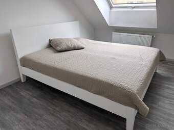 Postel IKEA s roštem