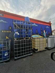 Plastové potravinářské sudy