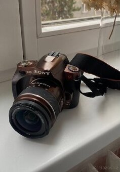 Sony Alpha A330 digitální fotoaparát