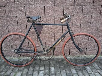 Historické bezmufnové kolo velký tác