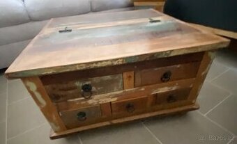 Vintage dřevěný odkládací stolek WILD