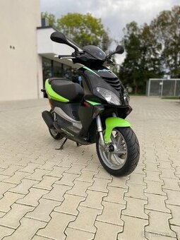 Skútr Piaggio NRG bez ŘP 25 km/h