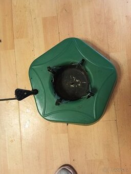 Stojan na vánoční stromeček