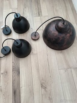 Sada tří závěsných lamp