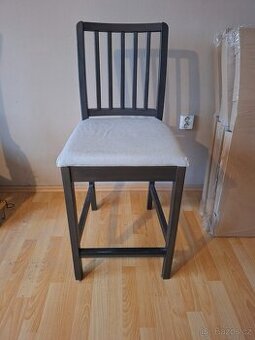 Nové židle Ikea Ekedalen
