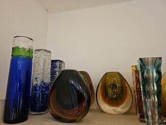 Sbírám STARÉ VÁZY, HUTNÍ SKLO, RETRO VÁZIČKY