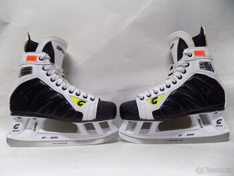Profi hokejové brusle Graf Ultra F60 (velikost 9 EE) - NOVÉ